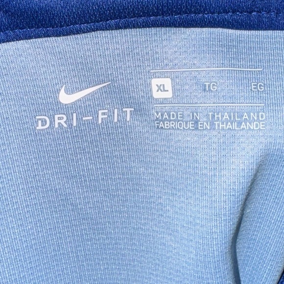 NIKE: Chelsea FC Official 2018 On Field KIT: Youth XL: Excellent Like NEW - Picture 5 of 5